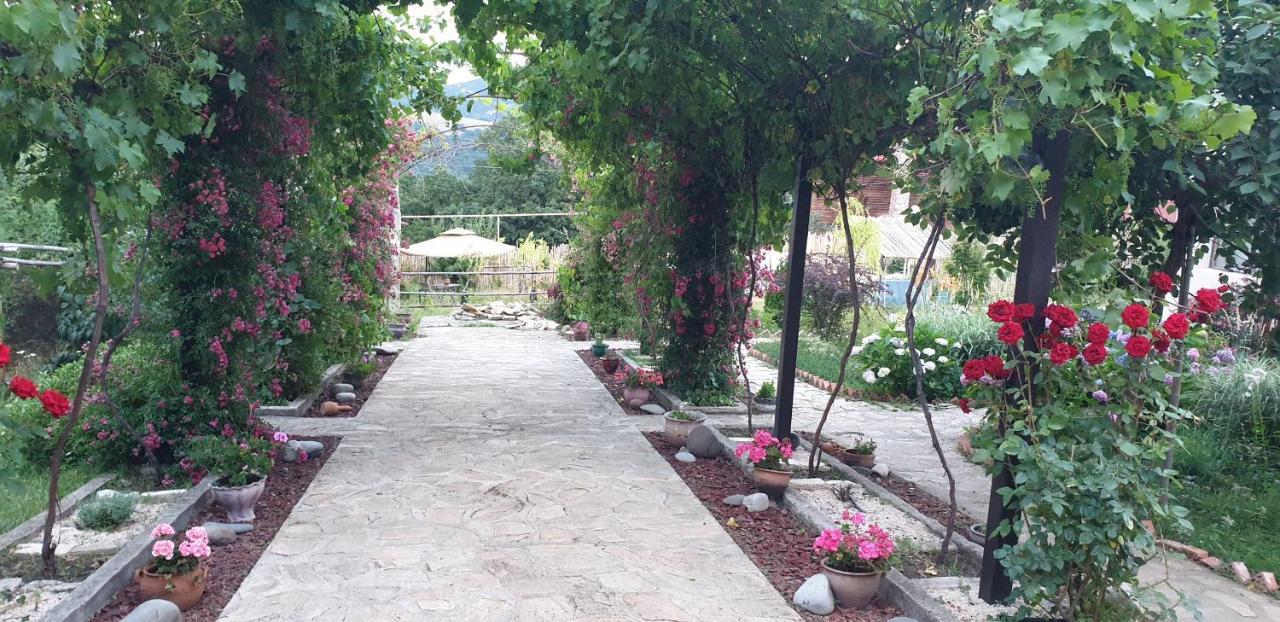 Kikety Paradise Chalet *
